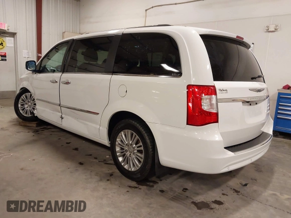 2016 Chrysler Town & Country Touring-L with VIN 2C4RC1CG3GR284527, listed as a IAAI auction lot 41898213 with 198,148 mi miles. Bid and sale history available at carsss.com. Image 3.
