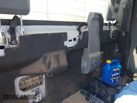 2016 Ford Super Duty F-250 SRW XLT with VIN 1FT7X2B62GEC44396, listed as a IAAI auction lot 40302095 with 154,762 mi miles. Bid and sale history available at carsss.com. Image 8.