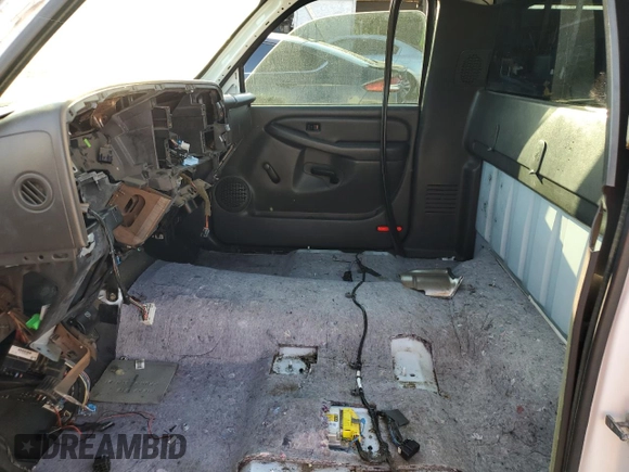 2005 Chevrolet Silverado 1500 Work Truck with VIN 1GCEC14V75Z170660, listed as a Copart auction lot 46538515 with Not provided miles and Non repairable. Bid and sale history available at DreamBid. Image 7.