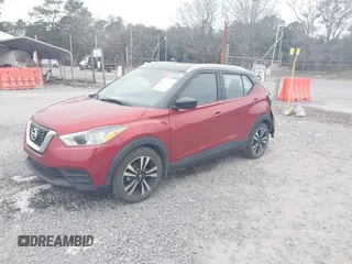 2019 Nissan Kicks SR with VIN 3N1CP5CU0KL516307, listed as a IAAI auction lot 41554064 with 104,224 mi miles. Bid and sale history available at carsss.com. Image 17.