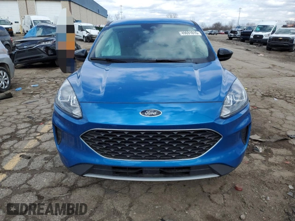 2020 Ford Escape SE with VIN 1FMCU9G67LUB65200, listed as a Copart auction lot 49691015 with 37,158 mi miles and Salvage Title. Bid and sale history available at DreamBid. Image 5.