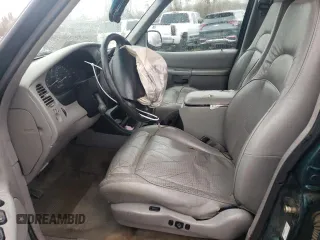 1997 Ford Explorer XLT с VIN 1FMDU35PXVUB80158, выставлен на аукционе Copart как лот 48444595 с пробегом 239 101 миль миль и Списание • Salvage title. История ставок и продаж доступна на DreamBid. Изображение 7.