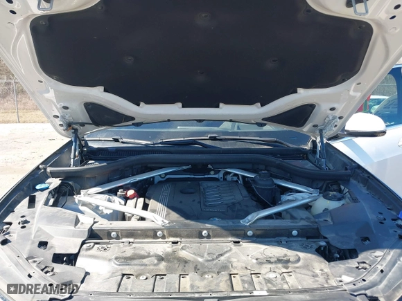 2019 BMW X5 xDrive40i with VIN 5UXCR6C57KLK80268, listed as a IAAI auction lot 41582457 with 85,682 mi miles. Bid and sale history available at carsss.com. Image 10.