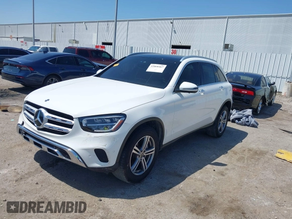 2022 Mercedes-Benz GLC with VIN W1N0G8DB3NV327355, listed as a IAAI auction lot 42008467 with 43,819 mi miles. Bid and sale history available at carsss.com. Image 19.