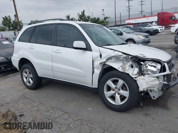 2005 Toyota RAV4 with VIN JTEGD20V750057938, listed as a IAAI auction lot 41894571 with 158,589 mi miles. Bid and sale history available at carsss.com. Image 1.