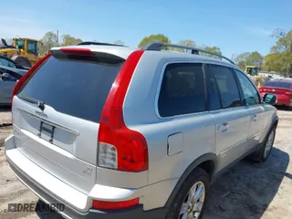 2007 Volvo XC90 I6 with VIN YV4CZ982971380826, listed as a IAAI auction lot 41925207 with 185,358 mi miles. Bid and sale history available at carsss.com. Image 4.