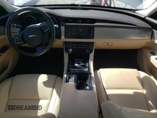 2017 Jaguar XF 35t Premium with VIN SAJBD4BV1HCY29667, listed as a Copart auction lot 75490794 with 59,636 mi miles and Clean Title. Bid and sale history available at carsss.com. Image 8.