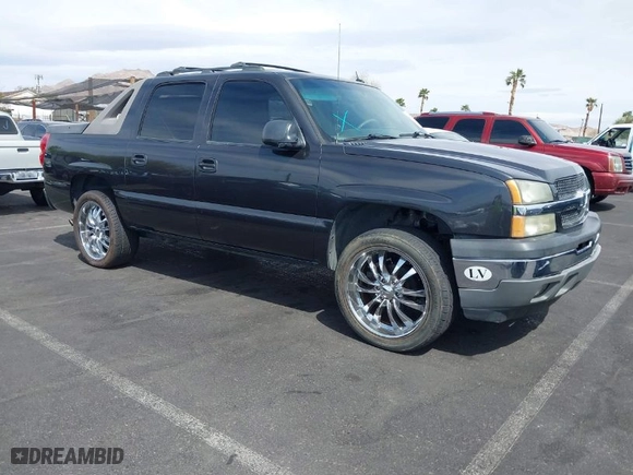 2005 Chevrolet Avalanche LS with VIN 3GNEC12Z25G157070, listed as a IAAI auction lot 41885755 with NaN miles. Bid and sale history available at carsss.com. Image 1.