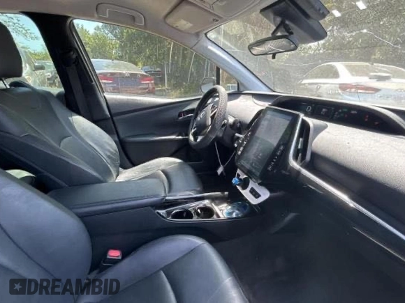 2017 Toyota Prius Plus с VIN JTDKARFP1H3005961, выставлен на аукционе Copart как лот 62180305 с пробегом 143 492 миль миль и Списание • Salvage title. История ставок и продаж доступна на DreamBid. Изображение 5.