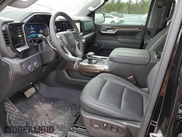 2025 Chevrolet Silverado 1500 with VIN 1GCUKEE86SZ159322, listed as a Copart auction lot 52690435 with 4,975 mi miles and Salvage Title. Bid and sale history available at DreamBid. Image 7.