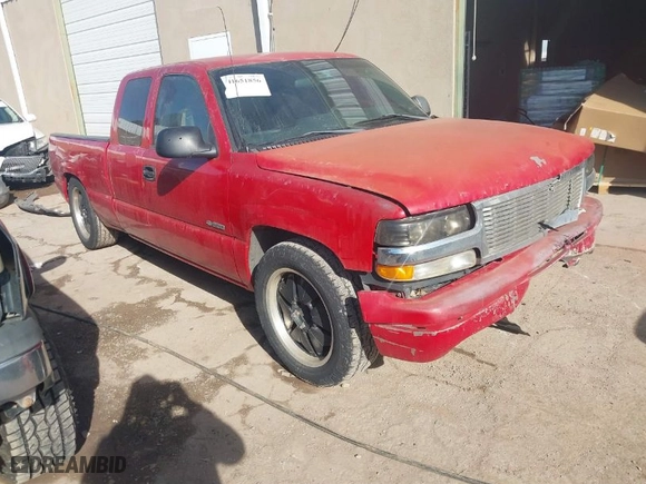 2001 Chevrolet Silverado 1500 LS with VIN 2GCEC19T311323447, listed as a IAAI auction lot 41651856 with 228,278 mi miles. Bid and sale history available at carsss.com. Image 1.