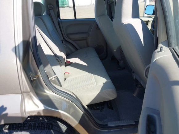 2007 Jeep Liberty Sport with VIN 1J8GL48K97W535993, listed as a IAAI auction lot 42200633 with 136,773 mi miles. Bid and sale history available at carsss.com. Image 8.