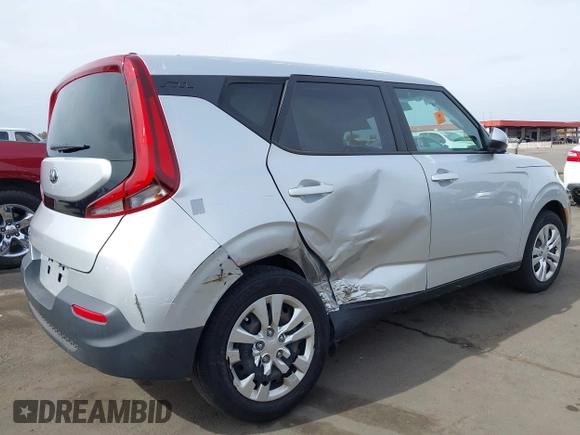 2021 Kia Soul LX with VIN KNDJ23AU4M7781443, listed as a IAAI auction lot 41579645 with 18,009 mi miles. Bid and sale history available at carsss.com. Image 6.