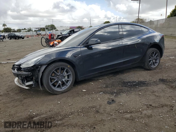 2023 Tesla Model 3 z VIN 5YJ3E1EA0PF451513, wystawiony jako Copart lot #51606425 z przebiegiem 58 482 mil mil oraz Szkoda całkowita • Salvage title. Historia ofert i sprzedaży dostępna na DreamBid. Obrazek 1.