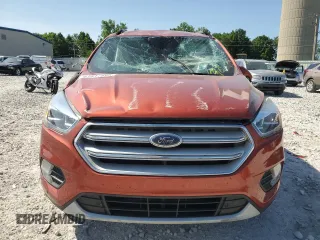 2019 Ford Escape Titanium z VIN 1FMCU9J90KUC24993, wystawiony jako Copart lot #61917895 z przebiegiem 57 101 mil mil oraz Czysty tytuł • Clean title. Historia ofert i sprzedaży dostępna na DreamBid. Obrazek 5.