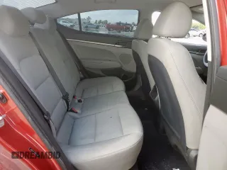 2017 Hyundai Elantra SE z VIN 5NPD74LF8HH182338, wystawiony jako Copart lot #59677845 z przebiegiem 142 653 mil mil oraz Szkoda całkowita • Salvage title. Historia ofert i sprzedaży dostępna na DreamBid. Obrazek 10.