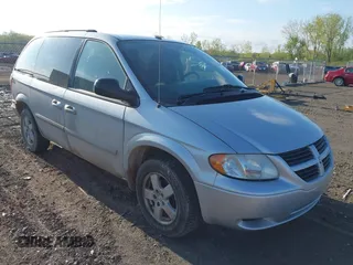 2007 Dodge Caravan SXT with VIN 1D4GP45R07B109195, listed as a IAAI auction lot 42161155 with 131,515 mi miles and . Bid and sale history available at DreamBid. Image 1.