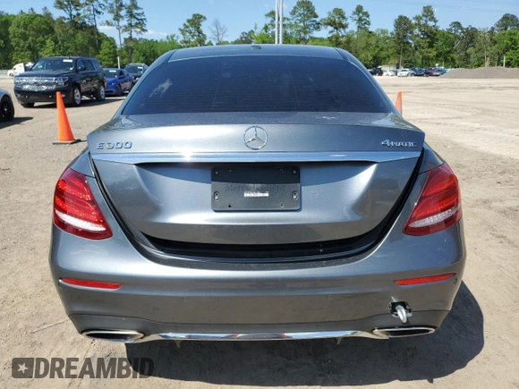 2017 Mercedes-Benz E 300 Luxury z VIN WDDZF4KB3HA021822, wystawiony jako Copart lot #51978435 z przebiegiem Nie podano mil oraz Szkoda całkowita • Salvage title. Historia ofert i sprzedaży dostępna na DreamBid. Obrazek 6.