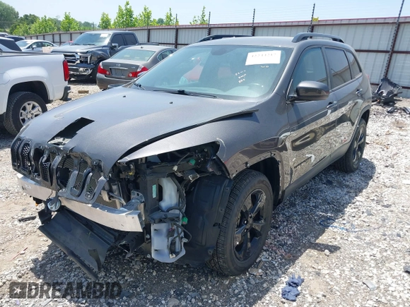 2018 Jeep Cherokee Latitude z VIN 1C4PJMCB8JD568944, wystawiony jako IAAI lot #42244217 z przebiegiem 34 945 mil mil oraz . Historia ofert i sprzedaży dostępna na DreamBid. Obrazek 17.