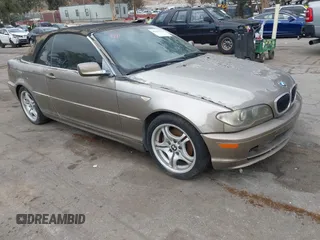 2005 BMW 3 Series 325Ci with VIN WBABW33415PL36114, listed as a IAAI auction lot 41494702 with 188,456 mi miles and . Bid and sale history available at carsss.com. Image 1.