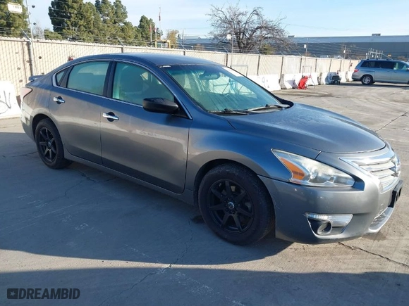 2015 Nissan Altima 2.5 S with VIN 1N4AL3AP2FN326604, listed as a IAAI auction lot 41838599 with 62,394 mi miles. Bid and sale history available at carsss.com. Image 1.