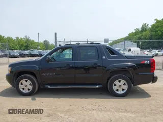 2013 Chevrolet Avalanche LT with VIN 3GNTKFE76DG259746, listed as a IAAI auction lot 42491223 with 92,131 mi miles and . Bid and sale history available at DreamBid. Image 14.
