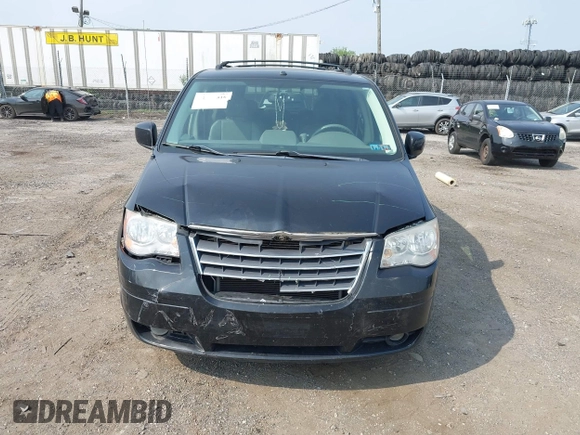 2008 Chrysler Town & Country Touring z VIN 2A8HR54P48R765302, wystawiony jako IAAI lot #42487816 z przebiegiem 128 761 mil mil oraz . Historia ofert i sprzedaży dostępna na DreamBid. Obrazek 6.