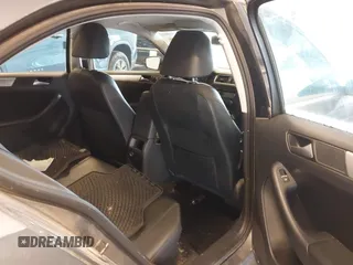 2014 Volkswagen Jetta SE z VIN 3VWD07AJ2EM400385, wystawiony jako IAAI lot #42668600 z przebiegiem 172 180 mil mil oraz . Historia ofert i sprzedaży dostępna na DreamBid. Obrazek 8.