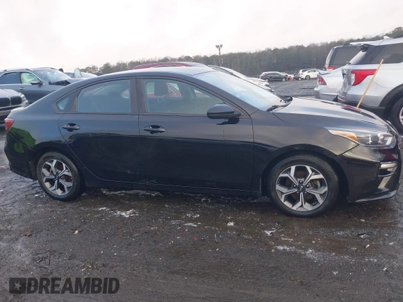2020 Kia Forte LXS z VIN 3KPF24AD9LE150116, wystawiony jako IAAI lot #41548575 z przebiegiem 113 172 mil mil oraz . Historia ofert i sprzedaży dostępna na DreamBid. Obrazek 13.