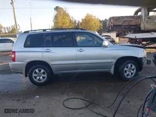 2003 Toyota Highlander with VIN JTEHF21A730098206, listed as a IAAI auction lot 40912312 with 301,948 mi miles. Bid and sale history available at carsss.com. Image 14.