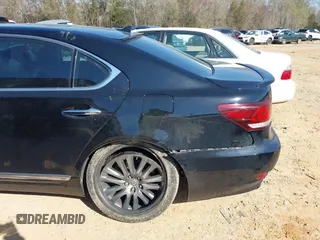 2013 Lexus LS 460 L с VIN JTHGL5EFXD5049858, выставлен на аукционе IAAI как лот 41859412 с пробегом 112 376 миль миль и . История ставок и продаж доступна на DreamBid. Изображение 6.