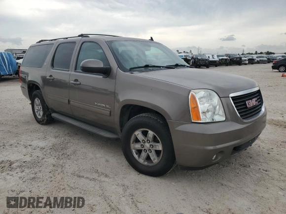 2013 GMC Yukon XL SLT with VIN 1GKS1KE01DR305054, listed as a Copart auction lot 54831015 with 158,054 mi miles and Salvage Title. Bid and sale history available at DreamBid. Image 4.