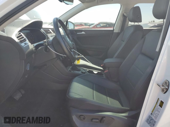 2019 Volkswagen Tiguan SE with VIN 3VV2B7AX5KM009947, listed as a Copart auction lot 54951455 with 90,569 mi miles and Salvage Title. Bid and sale history available at DreamBid. Image 7.