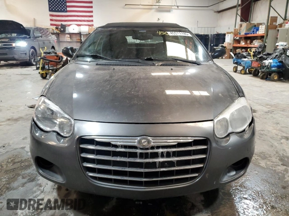 2005 Chrysler Sebring Touring with VIN 1C3EL55R15N677090, listed as a Copart auction lot 45011195 with 188,001 mi miles and Salvage Title. Bid and sale history available at DreamBid. Image 5.