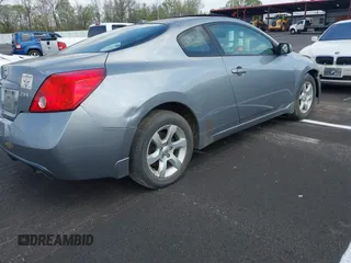 2009 Nissan Altima 2.5 S with VIN 1N4AL24E89C132602, listed as a IAAI auction lot 41833977 with 233,517 mi miles. Bid and sale history available at carsss.com. Image 4.