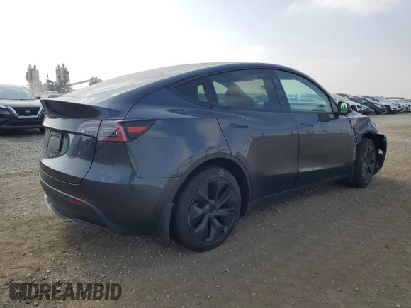 2024 Tesla Model Y z VIN 7SAYGDED4RF126610, wystawiony jako Copart lot #61455825 z przebiegiem 19 049 mil mil oraz Czysty tytuł • Clean title. Historia ofert i sprzedaży dostępna na DreamBid. Obrazek 3.