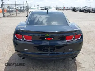 2011 Chevrolet Camaro 1LT z VIN 2G1FB1ED2B9164874, wystawiony jako IAAI lot #41955019 z przebiegiem 165 552 mil mil oraz . Historia ofert i sprzedaży dostępna na DreamBid. Obrazek 17.
