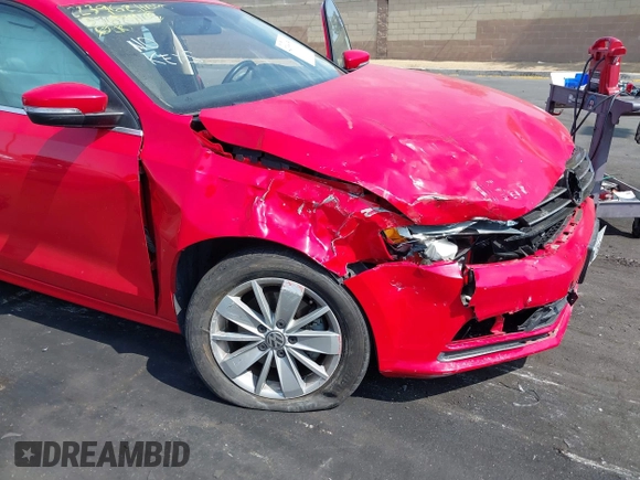 2015 Volkswagen Jetta SE with VIN 3VWD17AJ7FM303892, listed as a IAAI auction lot 42386050 with 50,998 mi miles and . Bid and sale history available at DreamBid. Image 6.