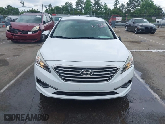 2017 Hyundai Sonata SE z VIN 5NPE24AF7HH556136, wystawiony jako IAAI lot #42134580 z przebiegiem 64 333 mil mil oraz . Historia ofert i sprzedaży dostępna na DreamBid. Obrazek 12.