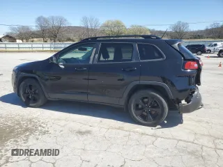 2018 Jeep Cherokee Latitude с VIN 1C4PJLCX4JD621239, выставлен на аукционе Copart как лот 49389275 с пробегом 180 542 миль миль и Списание • Salvage title. История ставок и продаж доступна на DreamBid. Изображение 2.