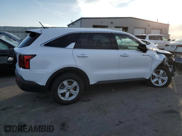 2023 Kia Sorento LX with VIN 5XYRGDLC1PG210241, listed as a Copart auction lot 46866725 with 28,960 mi miles and Clean Title. Bid and sale history available at carsss.com. Image 3.