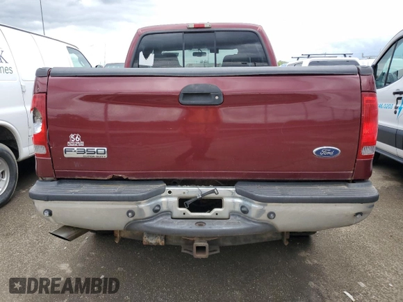 2006 Ford F-350 XL z VIN 1FTWW31516EC07819, wystawiony jako Copart lot #57713195 z przebiegiem 162 717 mil mil oraz Czysty tytuł • Clean title. Historia ofert i sprzedaży dostępna na DreamBid. Obrazek 6.