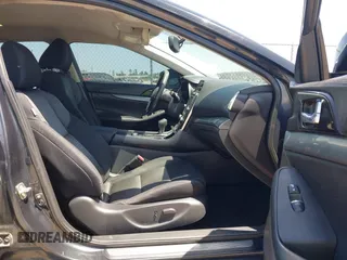2017 Nissan Maxima SR with VIN 1N4AA6AP1HC370907, listed as a IAAI auction lot 42000689 with 160,367 mi miles and . Bid and sale history available at DreamBid. Image 5.
