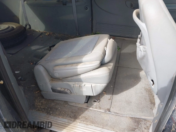 2005 Dodge Caravan SXT с VIN 2D8GP44L55R266473, выставлен на аукционе IAAI как лот 42586780 с пробегом 209 326 миль миль и . История ставок и продаж доступна на DreamBid. Изображение 8.