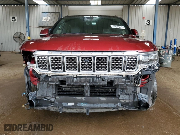 2022 Jeep Grand Wagoneer Series III z VIN 1C4SJVGP3NS113264, wystawiony jako Copart lot #84120074 z przebiegiem Nie podano mil oraz Szkoda całkowita • Salvage title. Historia ofert i sprzedaży dostępna na DreamBid. Obrazek 5.