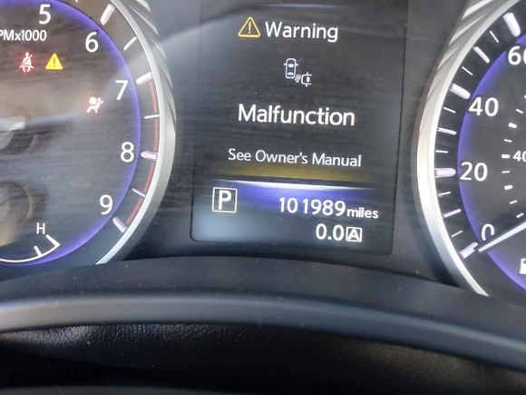 2018 Infiniti Q60 3.0t LUXE with VIN JN1EV7EK9JM340013, listed as a IAAI auction lot 41640006 with 101,989 mi miles. Bid and sale history available at carsss.com. Image 7.