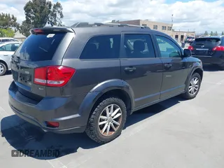 2017 Dodge Journey SXT z VIN 3C4PDDBG6HT574394, wystawiony jako IAAI lot #42267812 z przebiegiem Nie podano mil oraz . Historia ofert i sprzedaży dostępna na DreamBid. Obrazek 4.