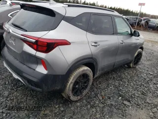 2021 Kia Seltos LX z VIN KNDEPCAA8M7116473, wystawiony jako Copart lot #49865145 z przebiegiem 20 122 mil mil oraz Szkoda całkowita • Salvage title. Historia ofert i sprzedaży dostępna na DreamBid. Obrazek 3.