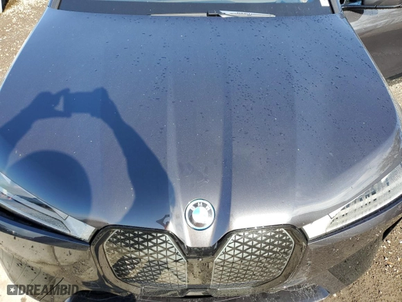 2023 BMW iX xDrive50 with VIN WB523CF02PCM92379, listed as a Copart auction lot 47726814 with 7,721 mi miles. Bid and sale history available at carsss.com. Image 11.