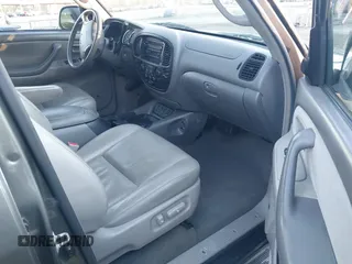 2005 Toyota Sequoia SR5 with VIN 5TDBT44A25S234574, listed as a IAAI auction lot 41033109 with 156,542 mi miles and . Bid and sale history available at DreamBid. Image 5.